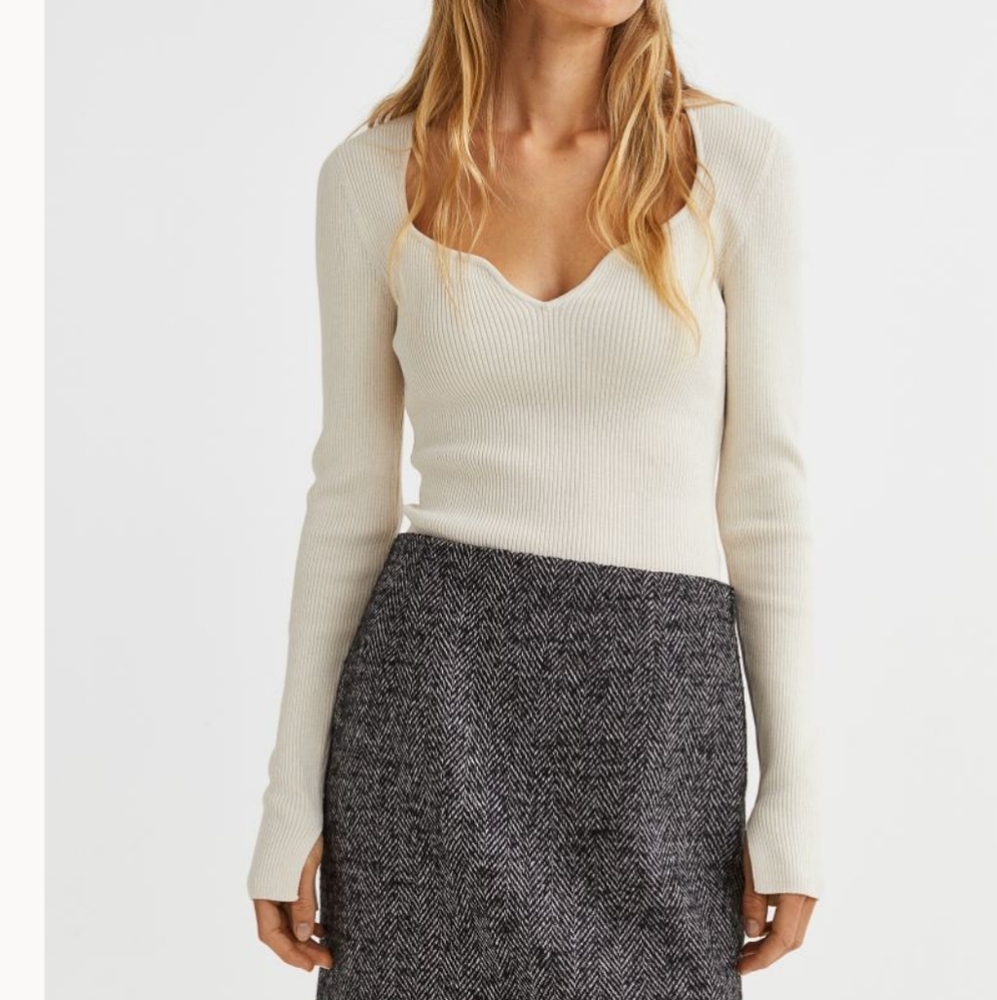H&M Ribbed Sweetheart Top